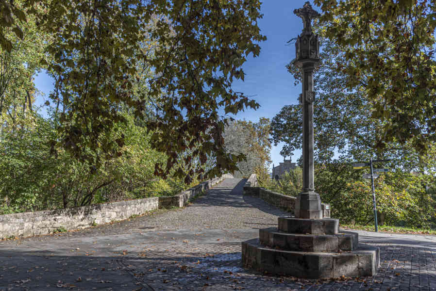 Pamplona 065 - puente de la Magdalena.jpg